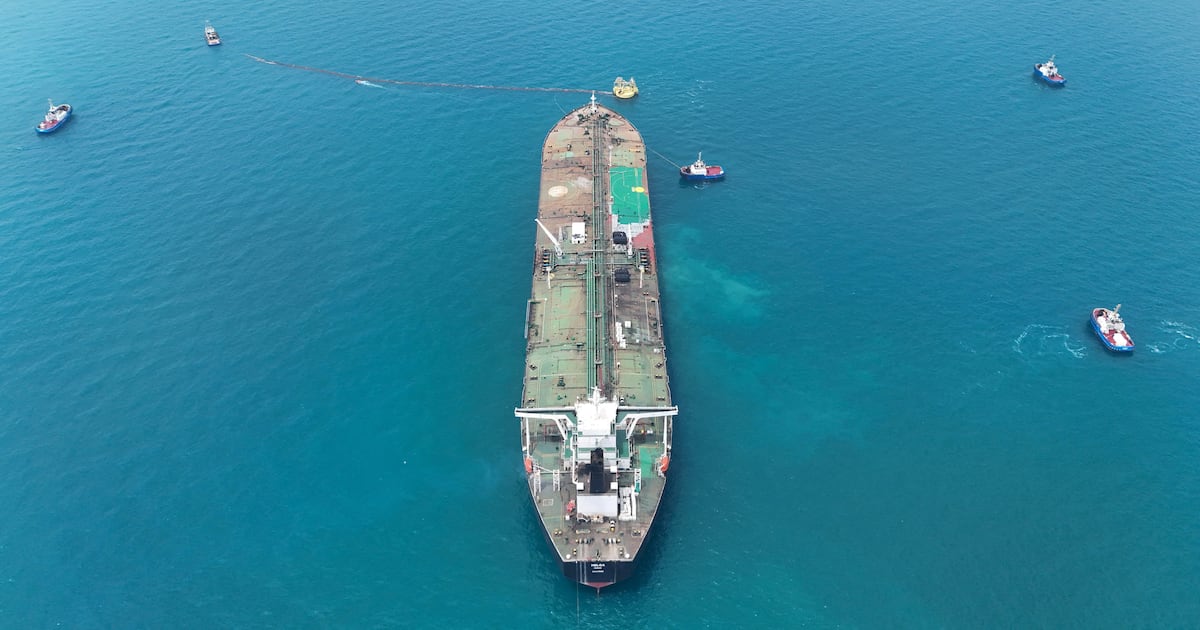 Iraq transports its oil through Strait of Hormuz as US-Iran war chokes exports