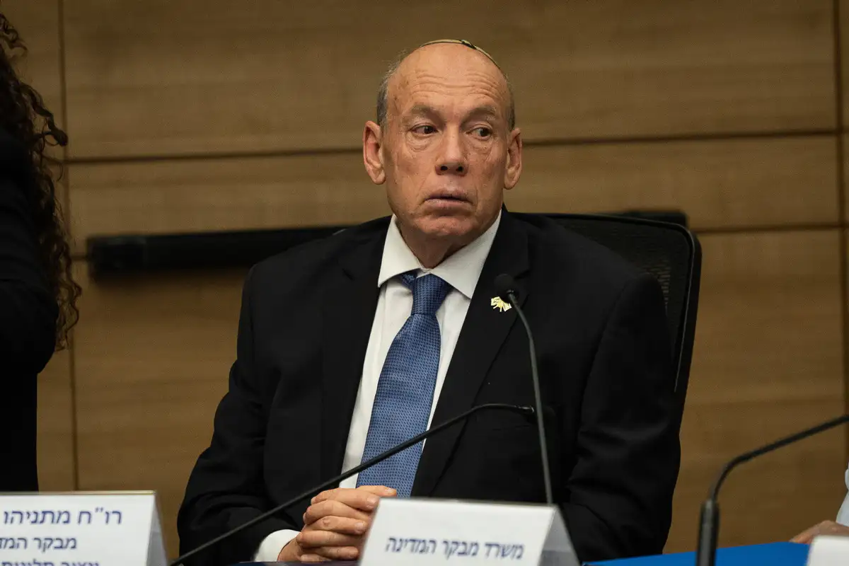 "המסמך שהוא קיבל משקף חלק מהאמת, אבל לא את כולה". מבקר המדינה מתניהו אנגלמן , אורן בן חקון