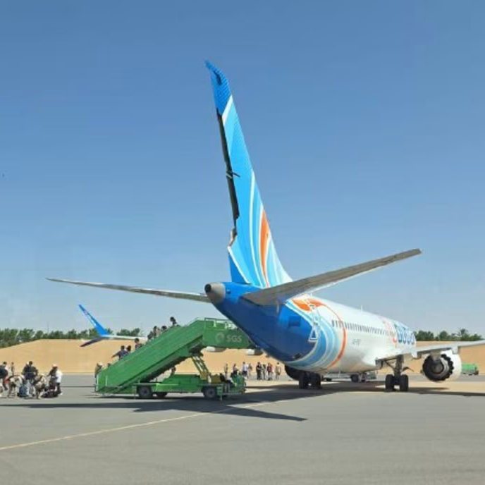 The flydubai flight after landing safely in Saudi Arabia מטוס פליי דובאי שזנבו נשבר אחרי ניסיון הריסוק שלו אחרי שנחת בסעודיה