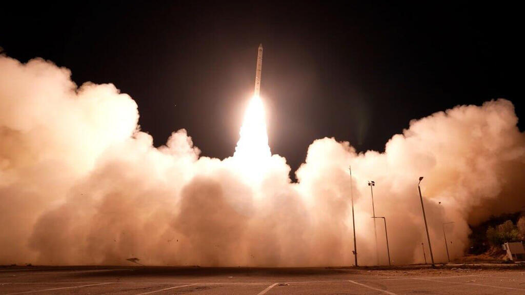 Ofek-19 launch. (DDR&D - Ministry of Defense) שיגור ה לוויין אופק 19
