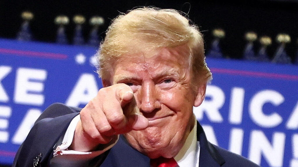 US military ready to strike Iran within 96 hours of Trump's approval (Photo: REUTERS/Kevin Lamarque) נשיא ארה"ב טראמפ ב עצרת ב אוהיו למען הסנאטור ג'ון יוסטד 12 באוקטובר