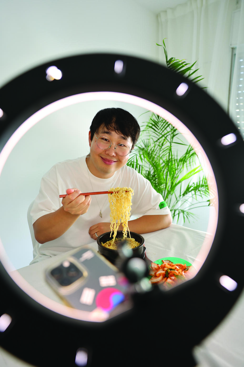 ‘So many people make the dishes, share them and tag us’: Yong Park (Photo: Gadi Kabalo) זלטה ויונג פארק