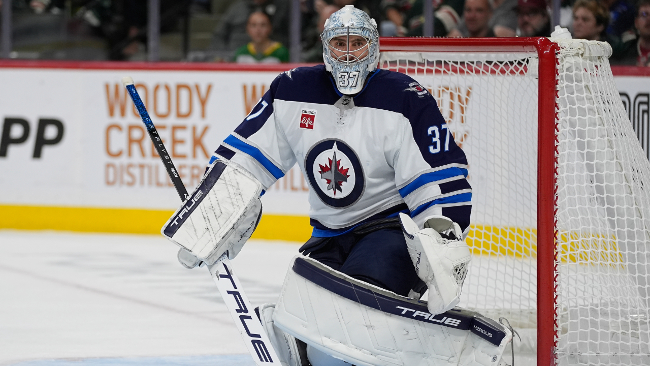 Sunday Overreactions: Hellebuyck would make Mammoth a Cup contender