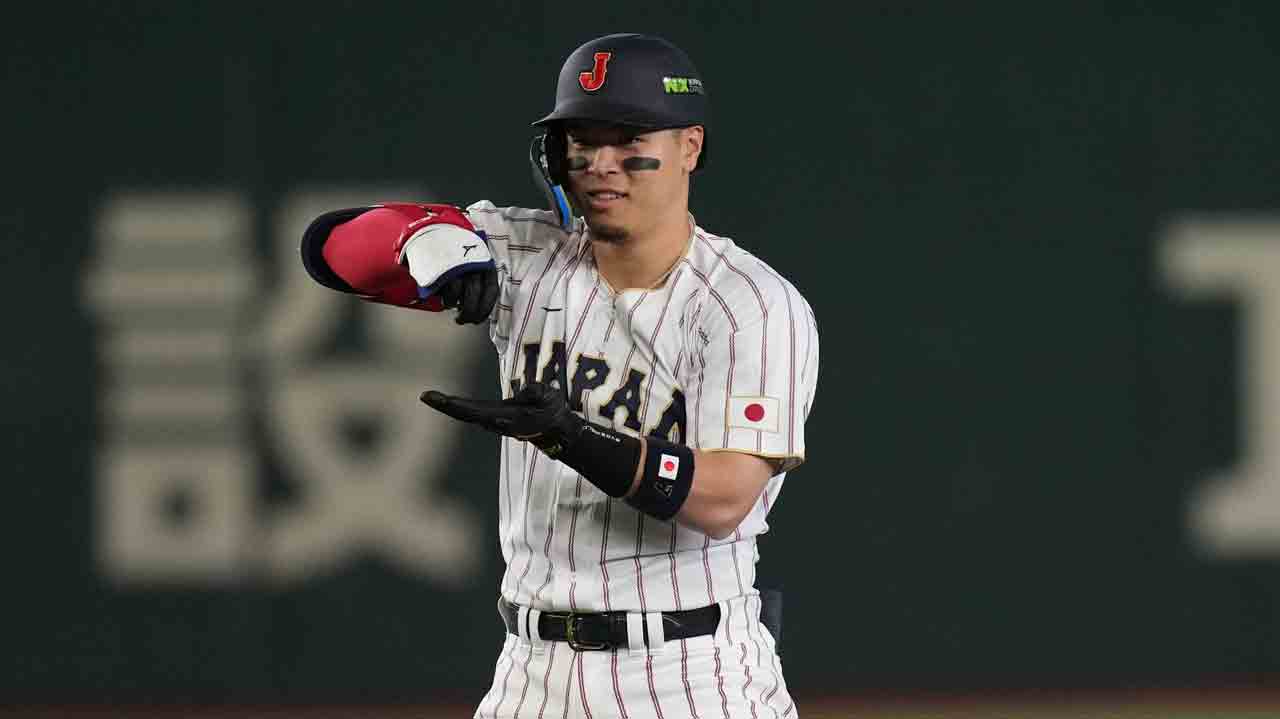 Report: Japanese star Teruaki Sato to be posted by Hanshin Tigers