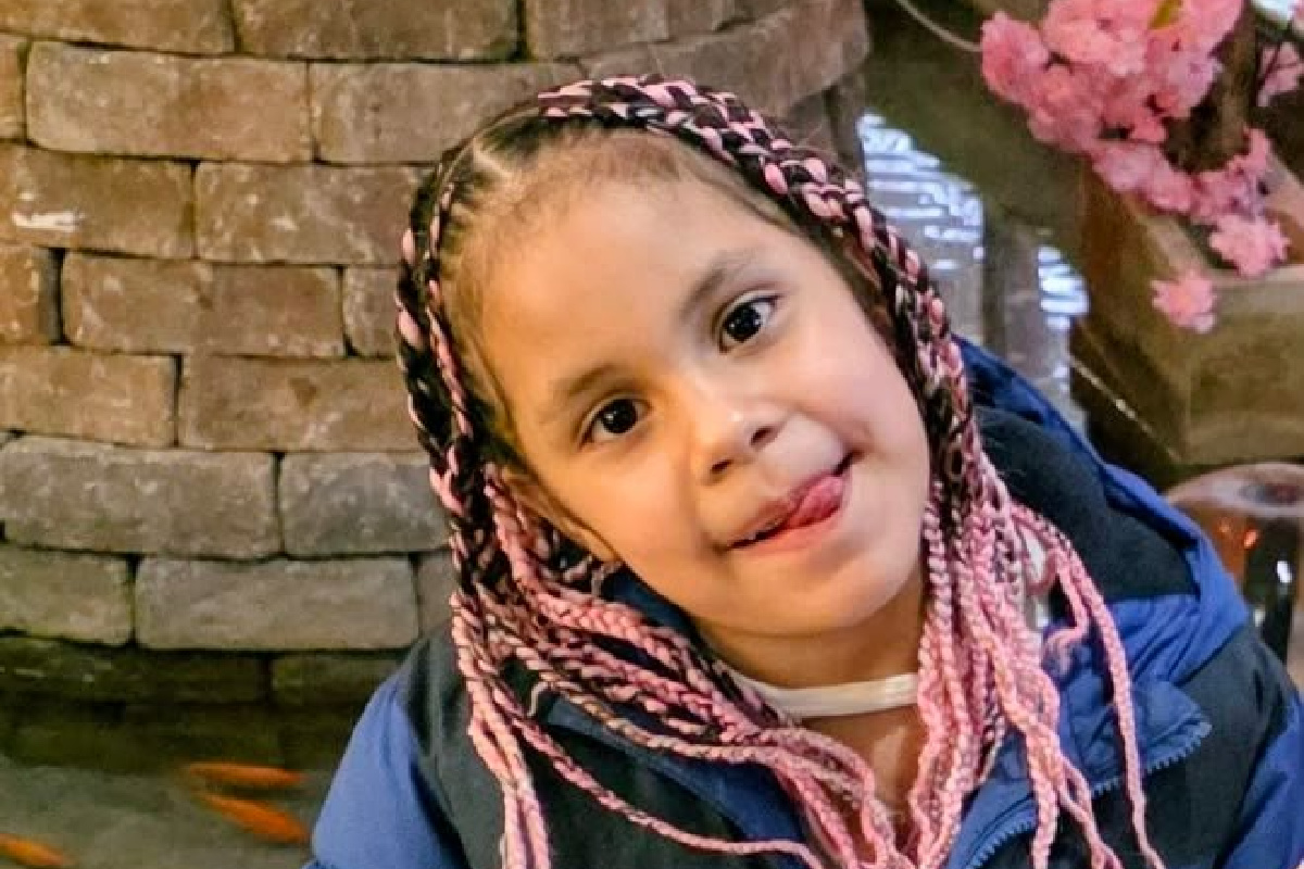 Family Mourns 7-Year-Old Fatally Stabbed In Random Attack: 'A Very Special Girl'