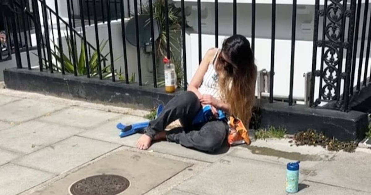 Royal Passed Out on Street With Toddler After Cocaine Binge
