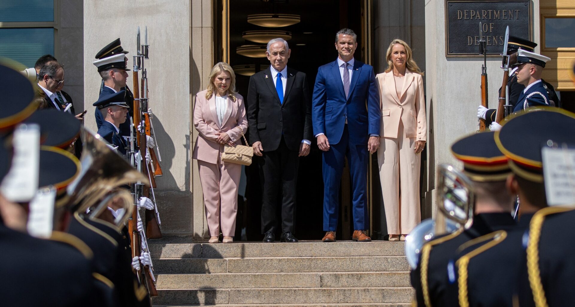Hegseth Meets Netanyahu in Unannounced Israel Visit as Iran Tensions Rise