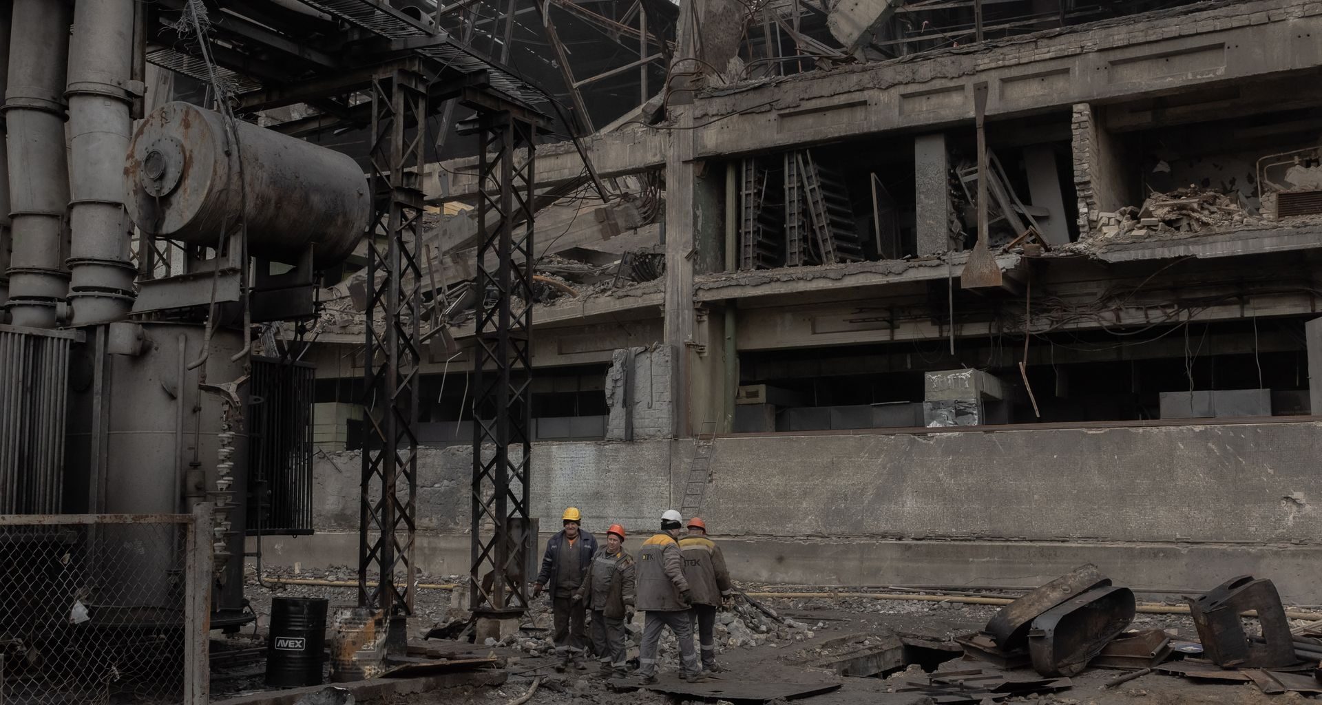 Russia turns to new tactics to destroy Ukraine’s energy grid this winter for good