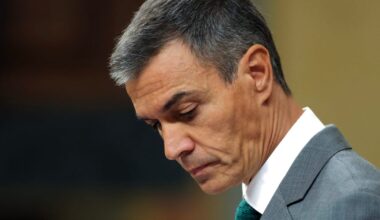 Spain’s Sánchez weighs calling snap election after housing vote defeat – POLITICO