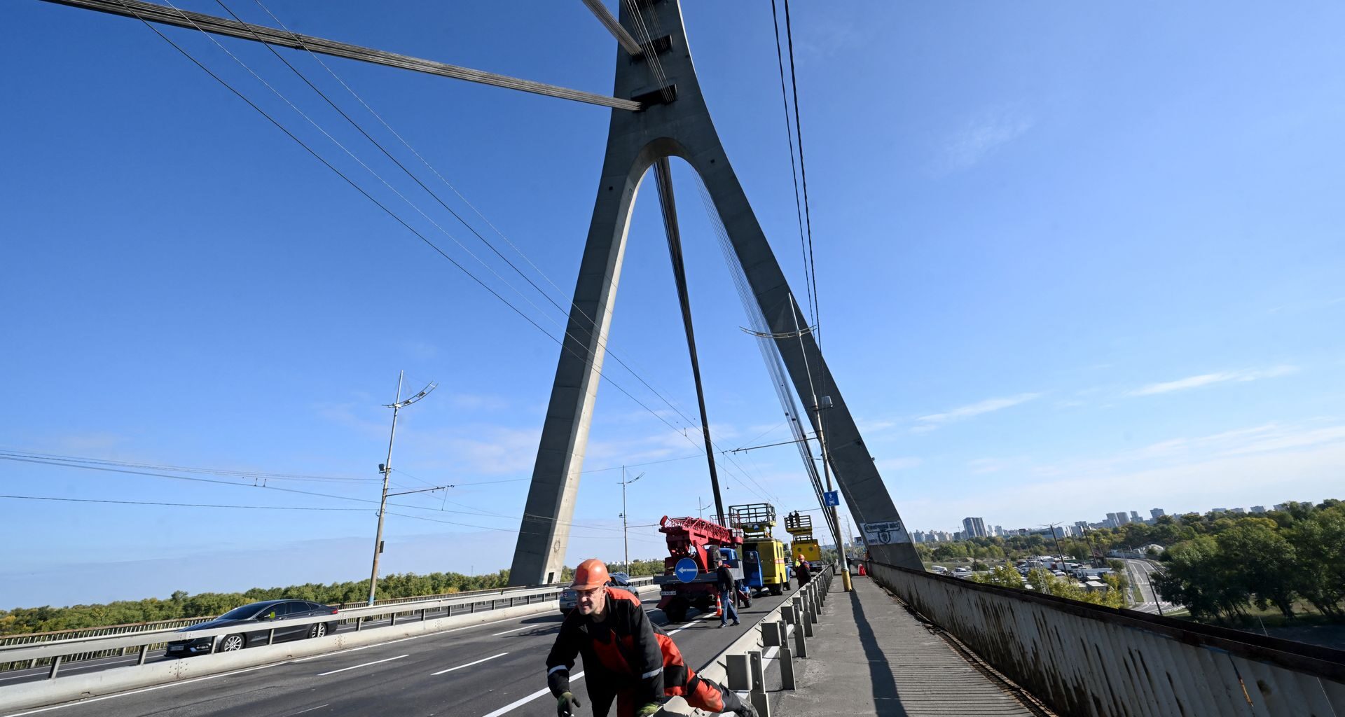 Pontoon crossings coming to Kyiv following Russian strikes on key bridges, media reports