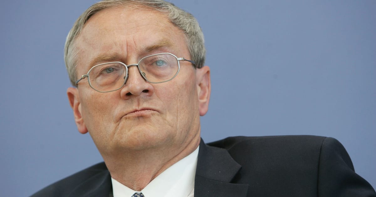 Arrested German spy chief lashed out at his old agency over allegations he spied for Russia  – POLITICO