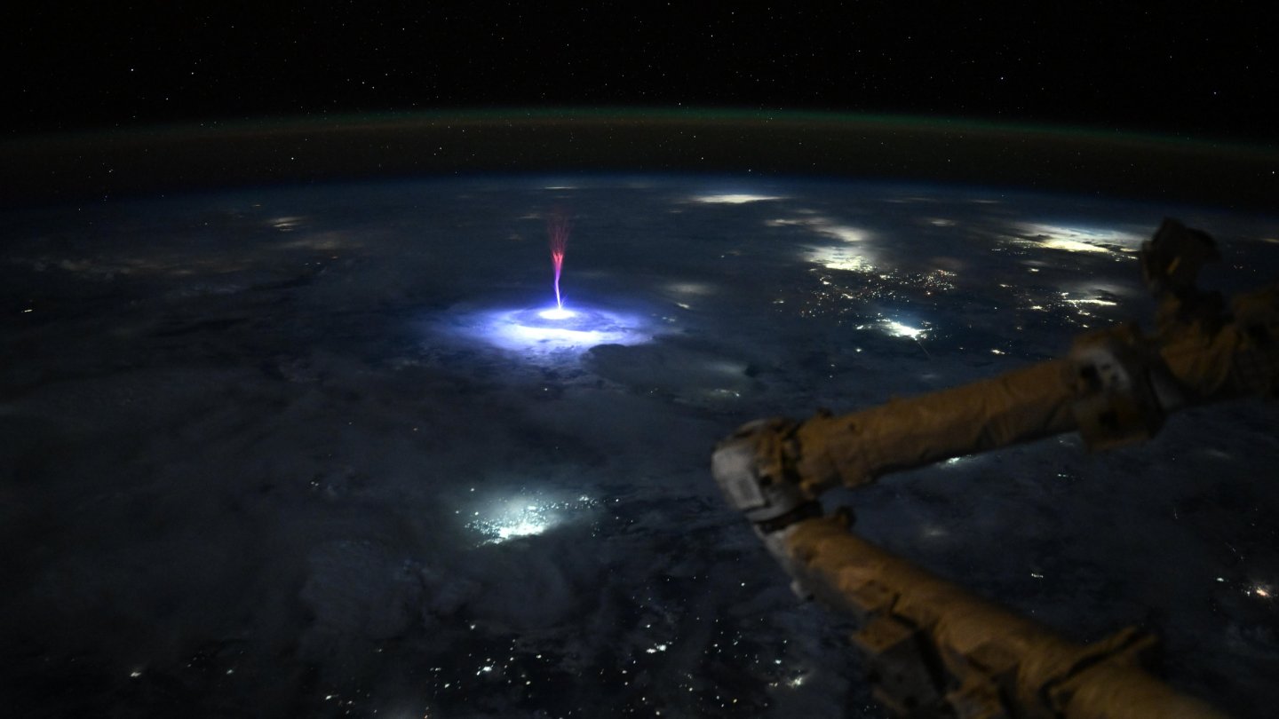 A sprite seen from the ISS