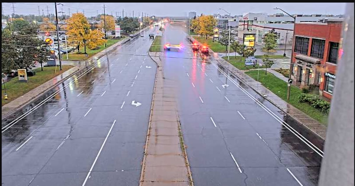 Motorcyclist suffers life-threatening injuries in West Hunt Club Road crash - CTV News