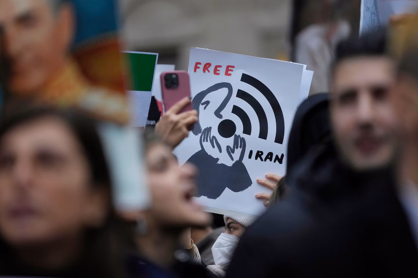Opinion | Iran, Russia target Starlink. Democracies can help.