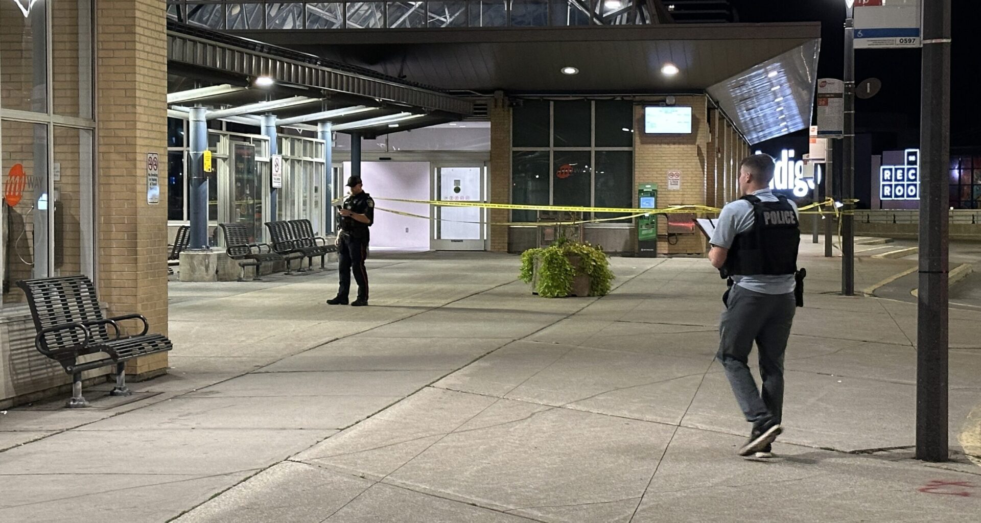 Man stabbed at Mississauga bus terminal, woman in custody