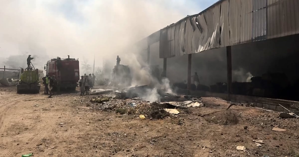 Middle East latest: Yemeni government forces attack Houthi positions near Bab Al Mandeb