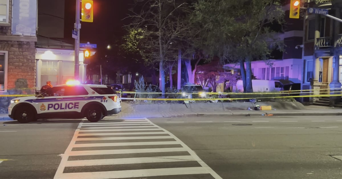 Man treated for injuries after stabbing in downtown Ottawa - CTV News