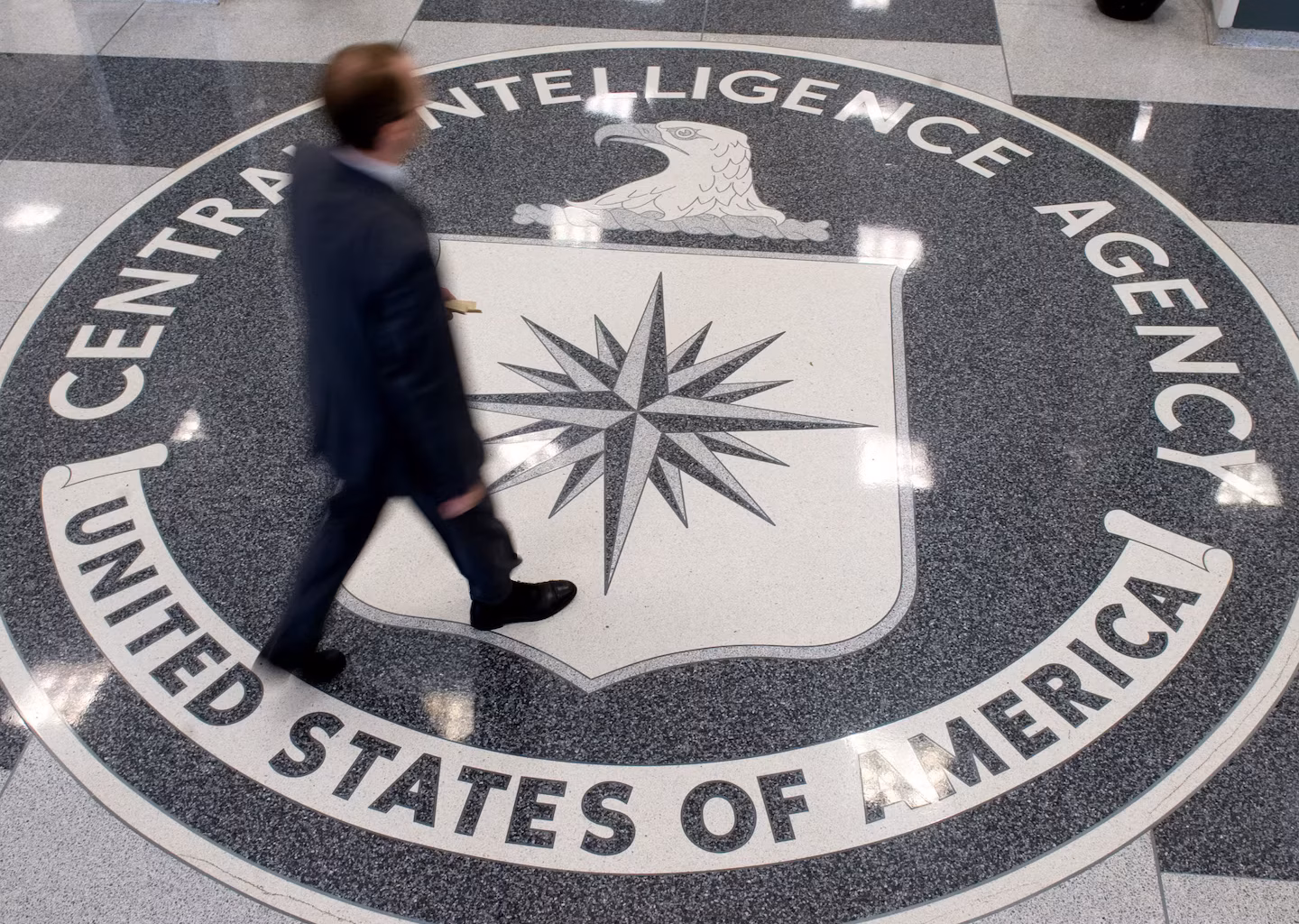 Ex-CIA official expected to plead guilty in $40 million gold bar case