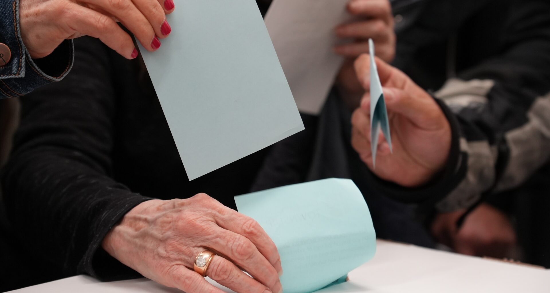 Israel referendum question creates divide in Oak Park community