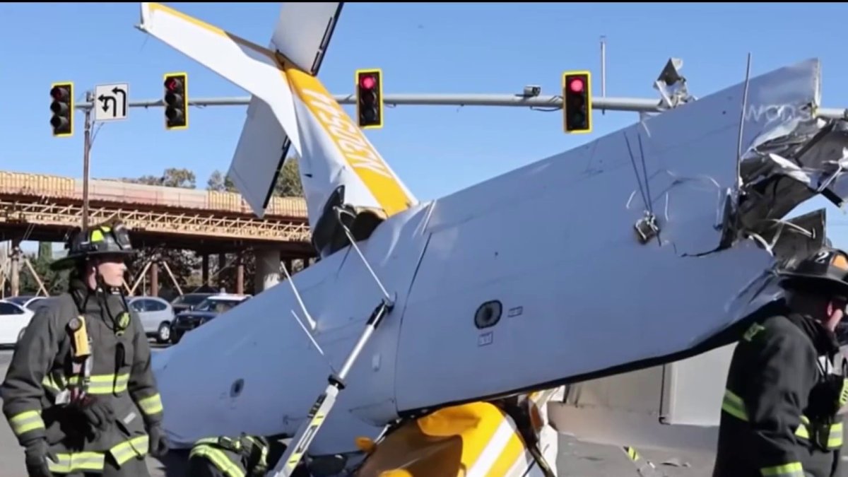 Small plane crashes into San Jose traffic; 3 uninjured – NBC Bay Area