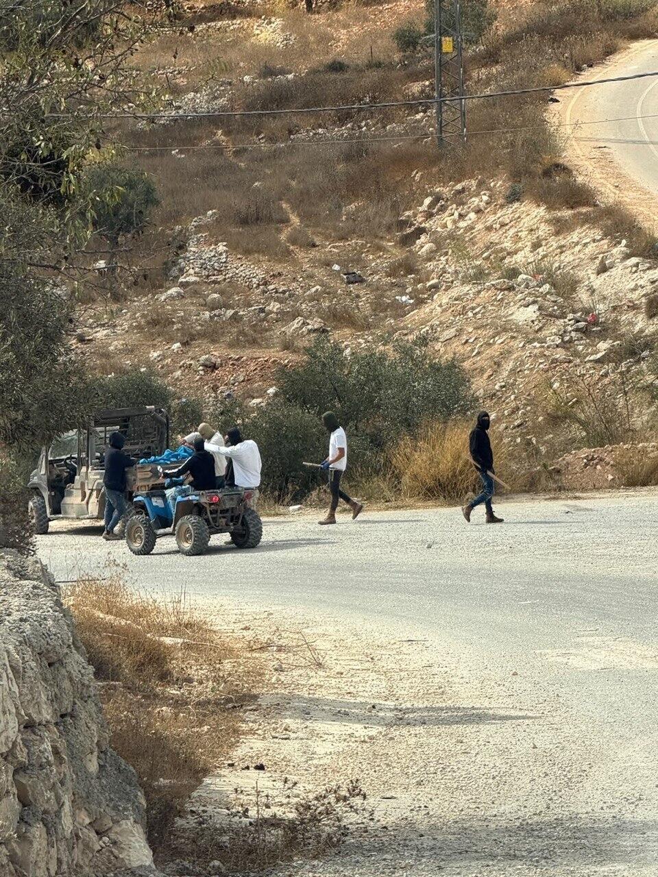 מתנחלים תקפו דיפלומטים אירופאים סמוך לכפר הפלסטיני טייבה