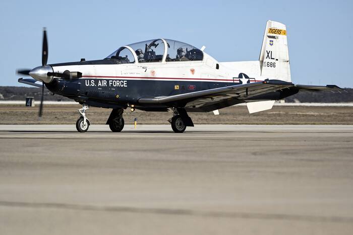 2 Air Force pilots eject safely from aircraft near Seguin, JBSA says
