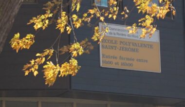 ‘Blockade’ and chaos: 75 students suspended at high school in Saint-Jérôme - CTV News