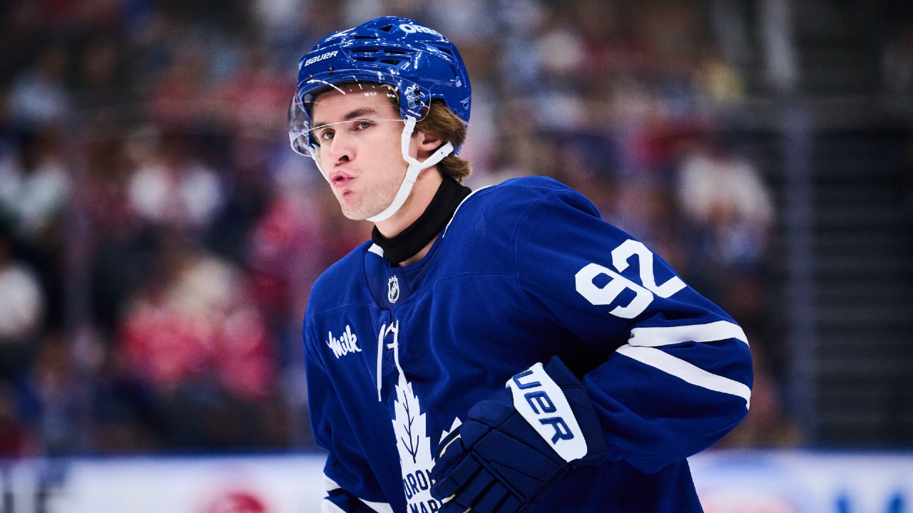 Maple Leafs' Gavin McKenna talks benching, Tavares injury
