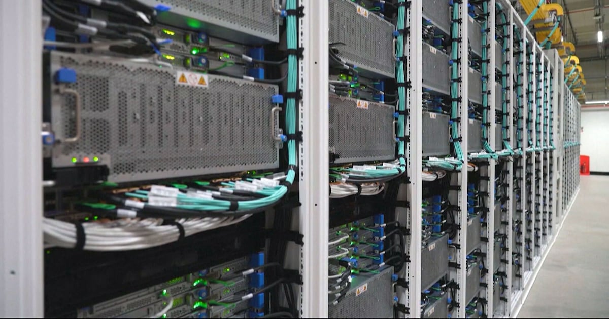 Federal government issues advance notice to build data centre in Ottawa