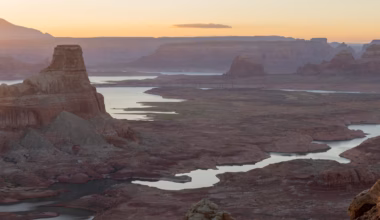 Why water is the biggest flashpoint in Arizona's election