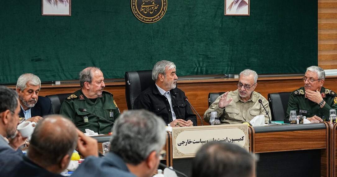 War warnings and talk of diplomacy compete in Tehran