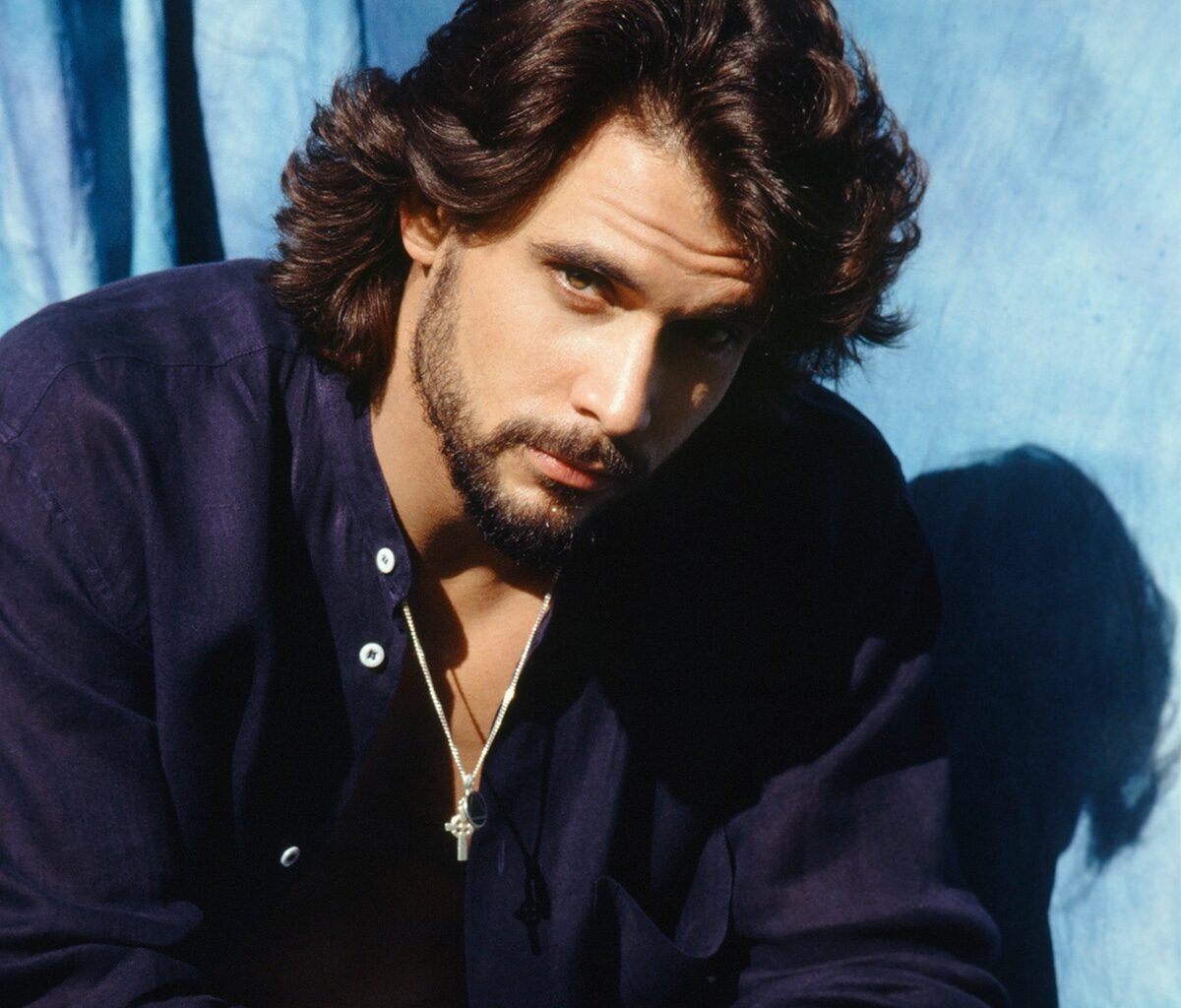 Robert Kelker-Kelly, Soap Opera Star, Dead at 62