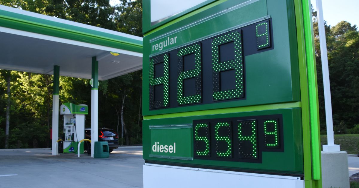 NC gas tax suspended: Stein signs law aimed at lowering prices at the pump :: WRAL.com