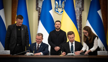 Ukraine Expands Satellite Cooperation With Finland as Starlink Doubts Linger