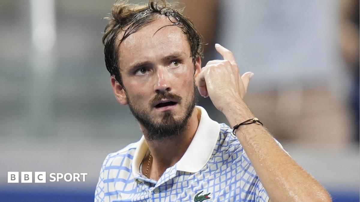 Daniil Medvedev argues with the umpire during the 2022 Australian Open