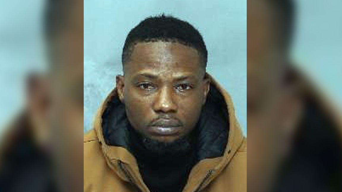 Man, 28, charged after allegedly exposing himself to three people along Line 1 subway route