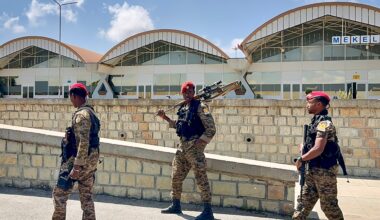 Witnesses spot Eritrean troops inside northern Ethiopia as tensions flare | Abiy Ahmed News