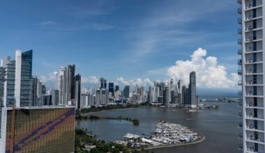 Panama earthquake: Tsunami warnings issued after magnitude 7.7 quake | Earthquakes News