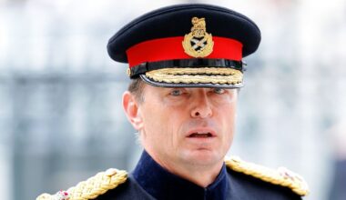 AI predicts when WW3 will break out as UK army chief issues serious warning