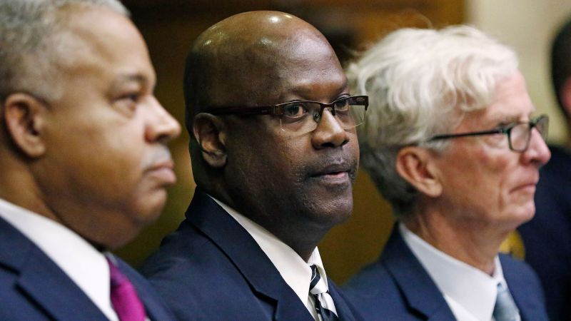 Curtis Flowers, a Black man whose death sentence was tossed by Supreme Court, dies in Mississippi