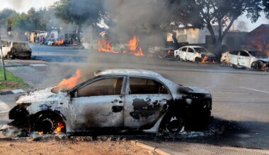 South Africa protests turn violent amid rage over asylum ruling | Migration News