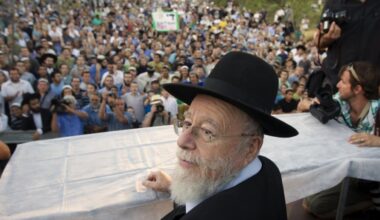 Hardline Israeli rabbi ruling on stolen Palestinian olives prompts uproar | Israel-Palestine conflict News