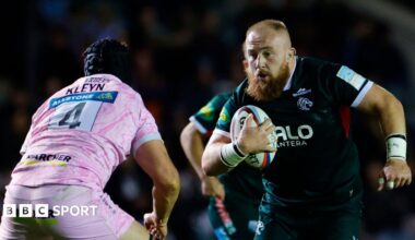 Leicester's Joe Heyes runs with the ball against Gloucester