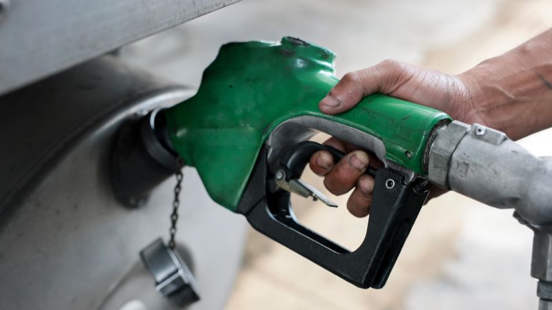 Trump signs executive order aimed at lowering diesel prices