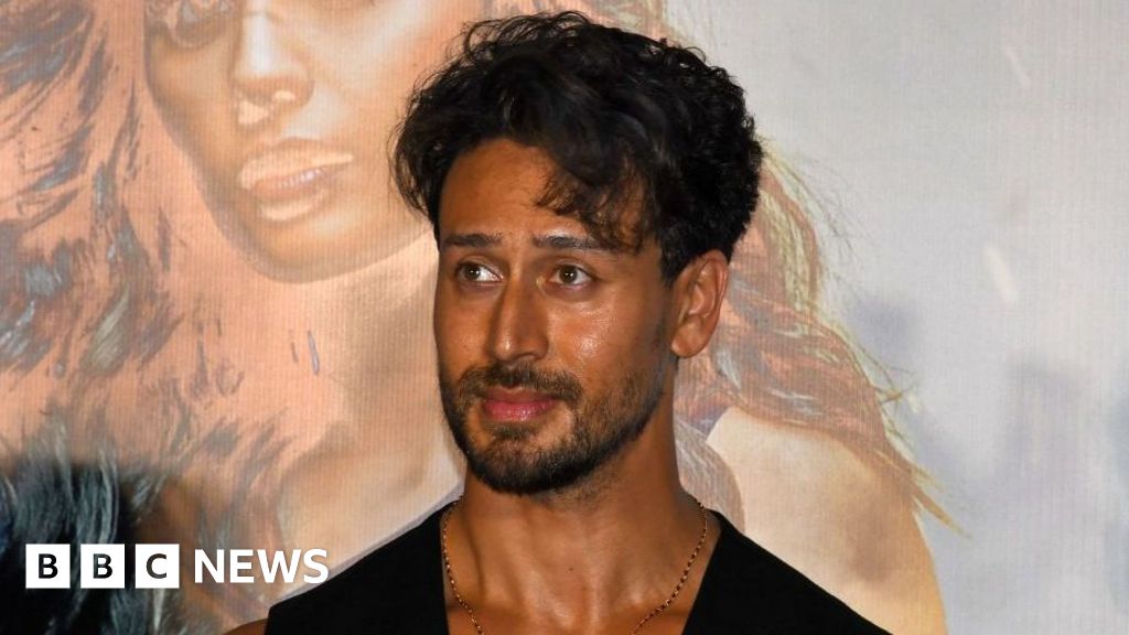 Tiger Shroff: Bollywood actor survives shooting in Mumbai - BBC
