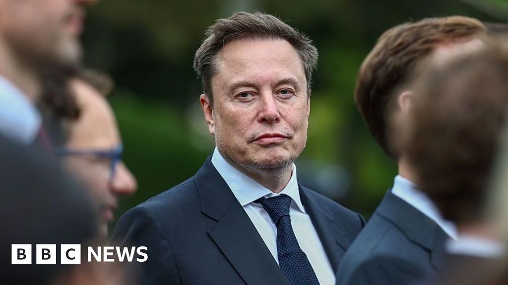 Tesla and SpaceX: Why does Elon Musk want to merge the companies? - BBC