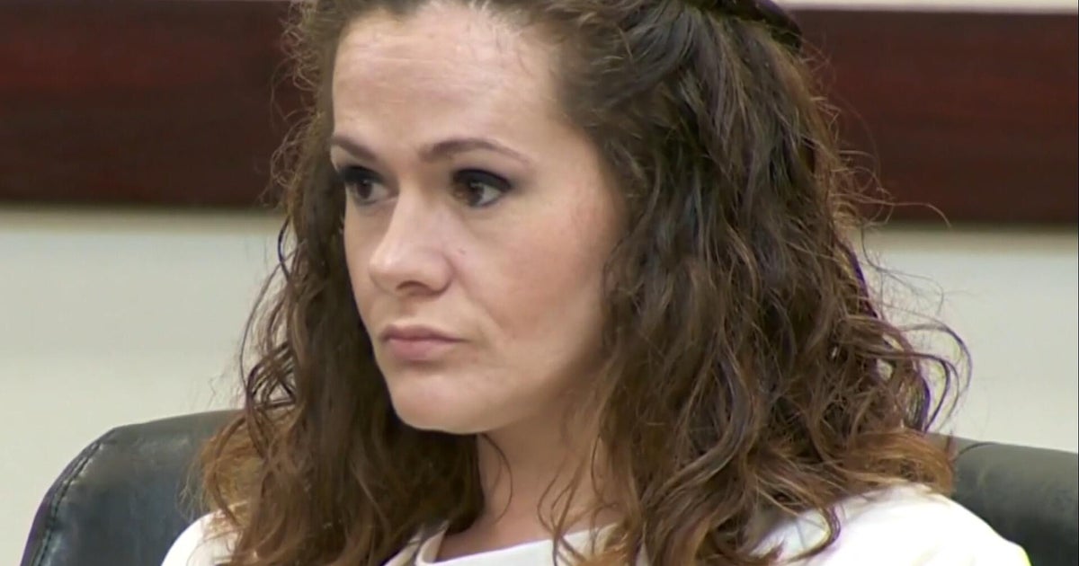 Christa Pike suffering from pneumonia, unable to move arms after botched execution, lawyers say