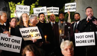 Mamdani booed, berated by anti-Israel protesters at NYC Oct. 7 memorial
