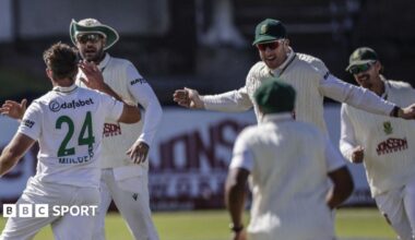 South Africa celebrate wicket from Wiaan Mulder