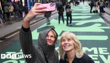 Shoppers fill Oxford Street on first traffic-free day - BBC